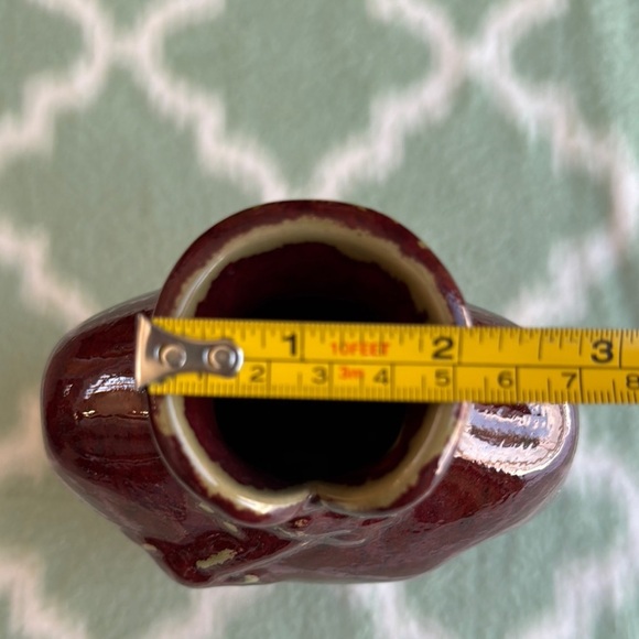 Vintage Asian kimono Burgundy Ceramic Vase - Picture 10 of 10
